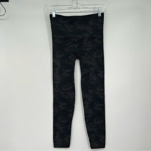 Spanx Camo Look At Me Now Leggings